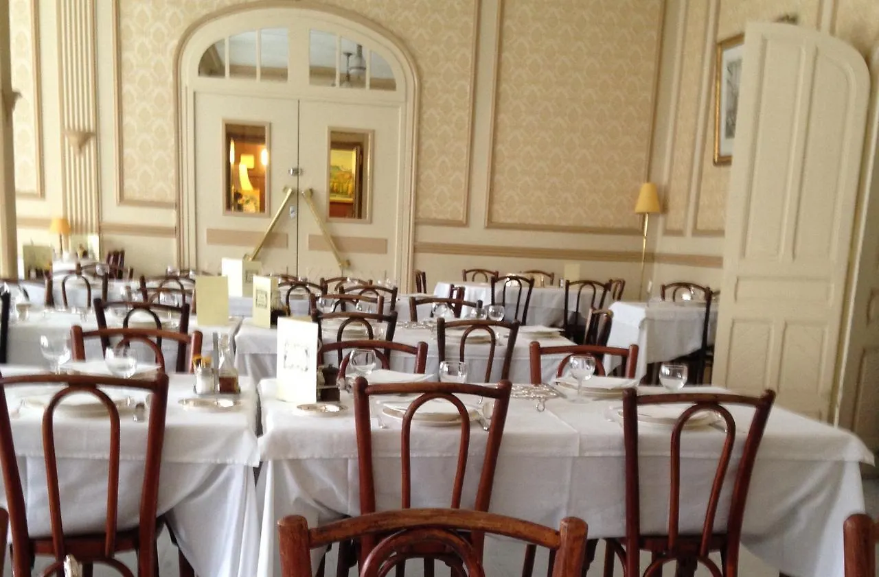 Hotel De L'Europe Lurdy 3*,